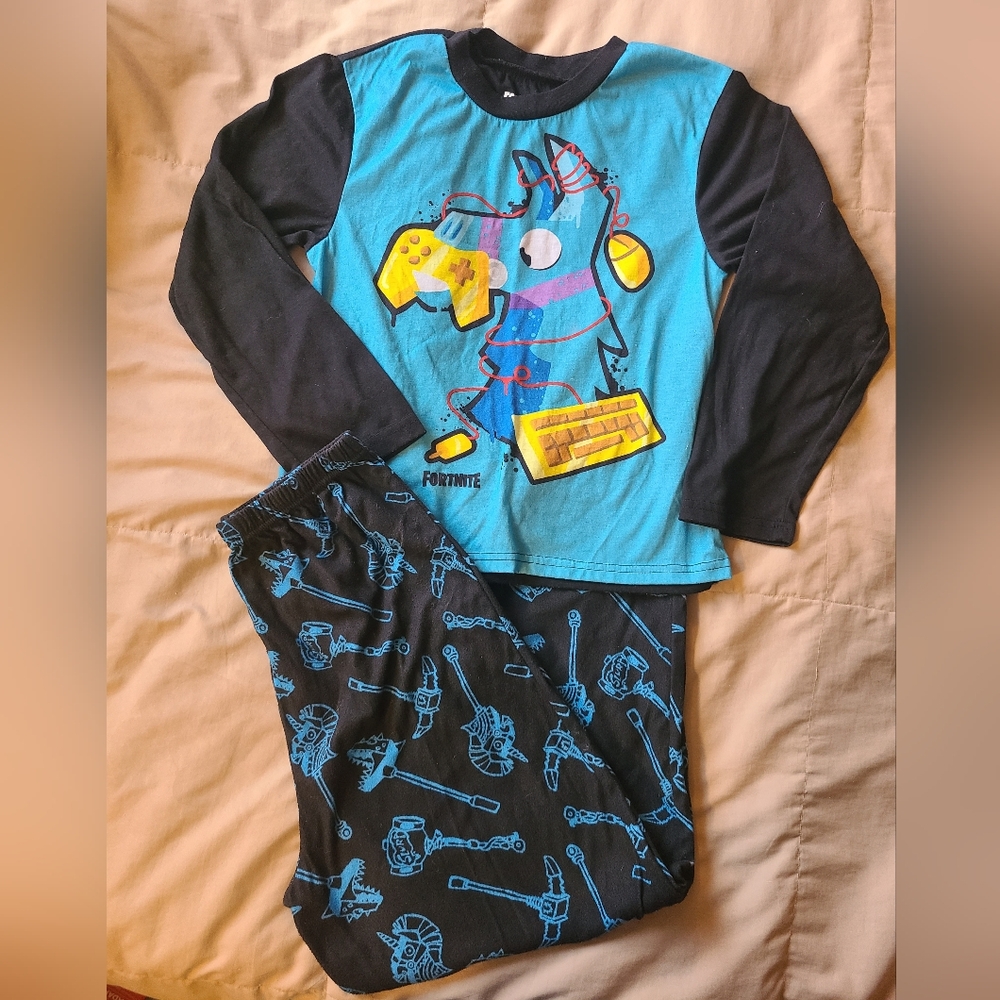 Fortnite Kids Pajamas Size 14